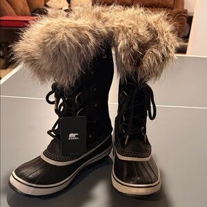Sorel Black Winter Boots with Fur Trim